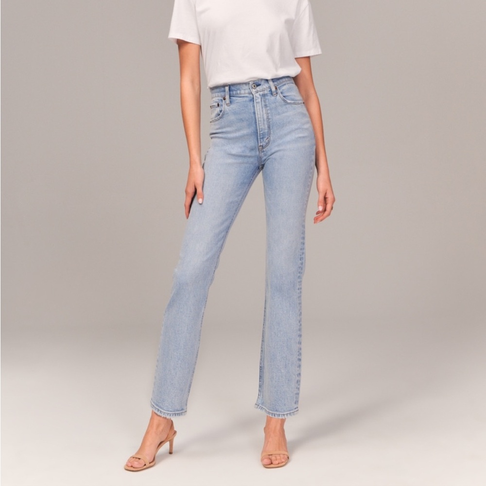 Abercrombie & Fitch The Ankle Straight Ultra High Rise Curve Love Jeans
